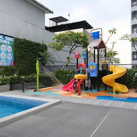The Premiere Hotel Pekanbaru Esterno foto