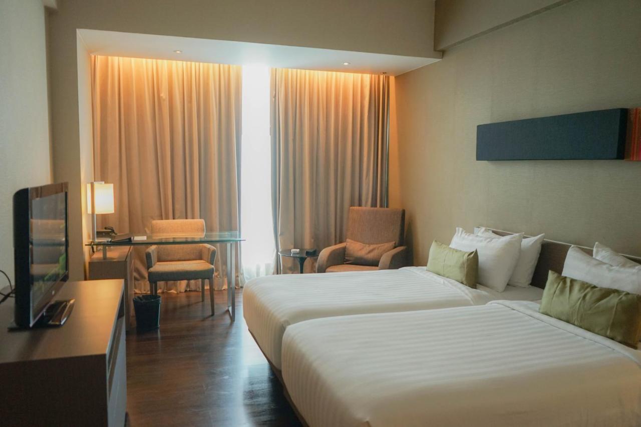 The Premiere Hotel Pekanbaru Esterno foto