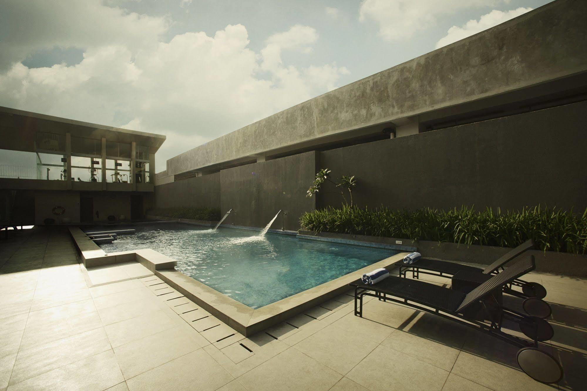 The Premiere Hotel Pekanbaru Esterno foto