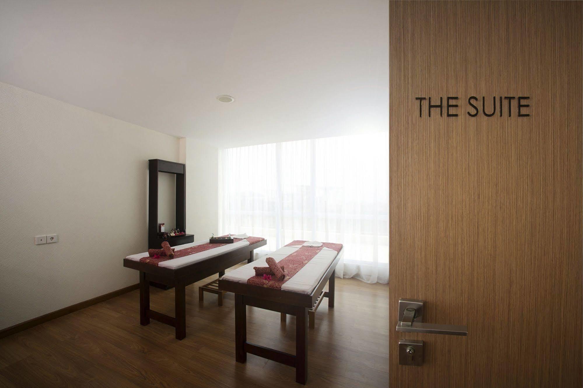 The Premiere Hotel Pekanbaru Esterno foto