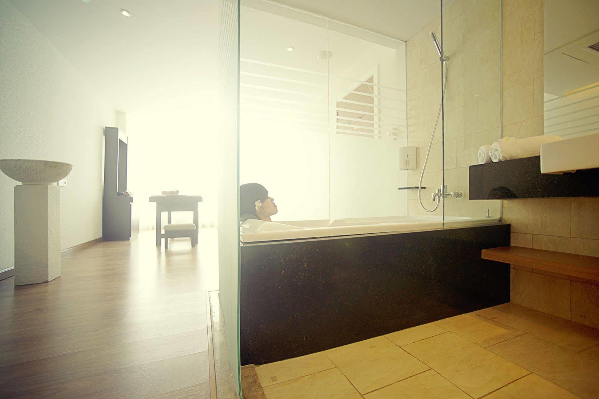 The Premiere Hotel Pekanbaru Esterno foto